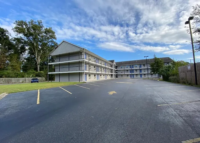 Savannah Garden Inn